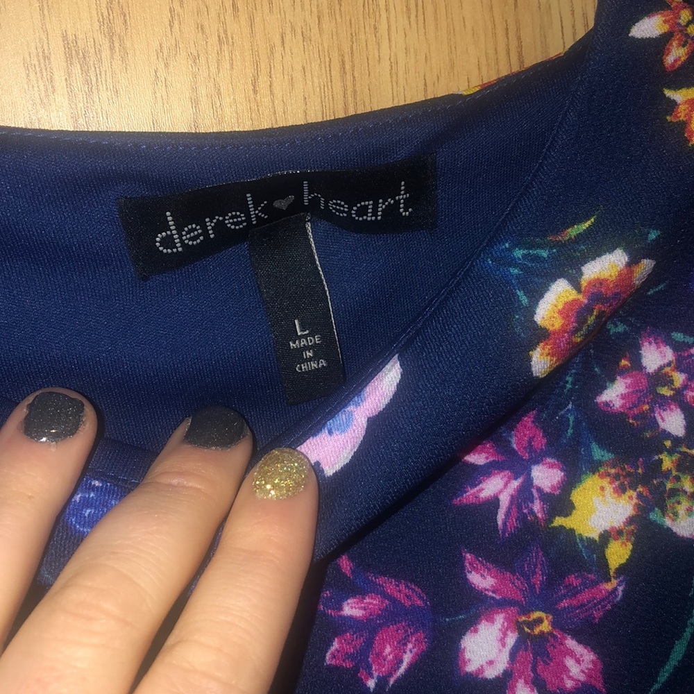 Dress - Picture 3 of 4